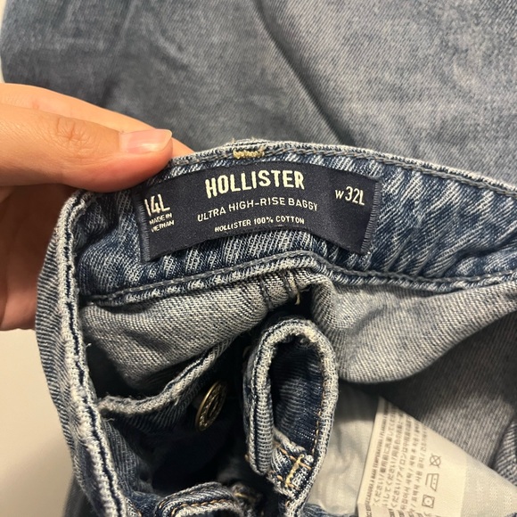 Hollister Ultra HW Baggy Jeans - Picture 2 of 4